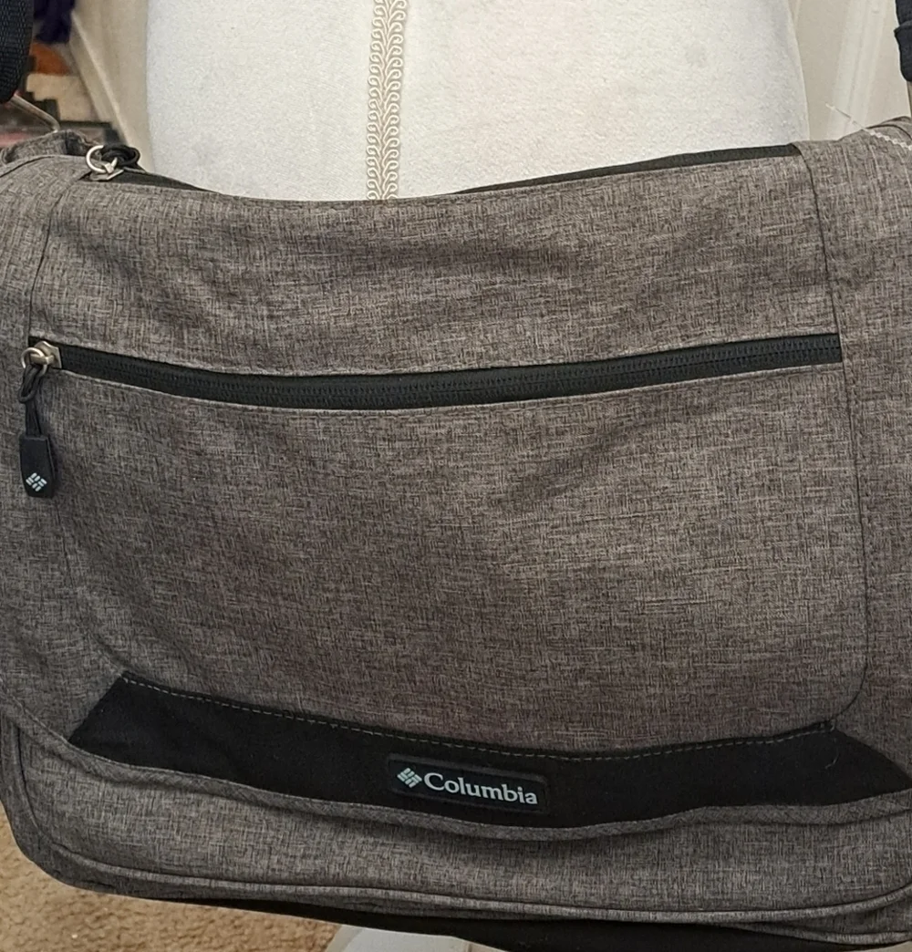 Columbia Grey & Black Messenger/Shoulder Bag